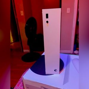 Xbox series S comes with 2 controllers, works great just don’t play anymore